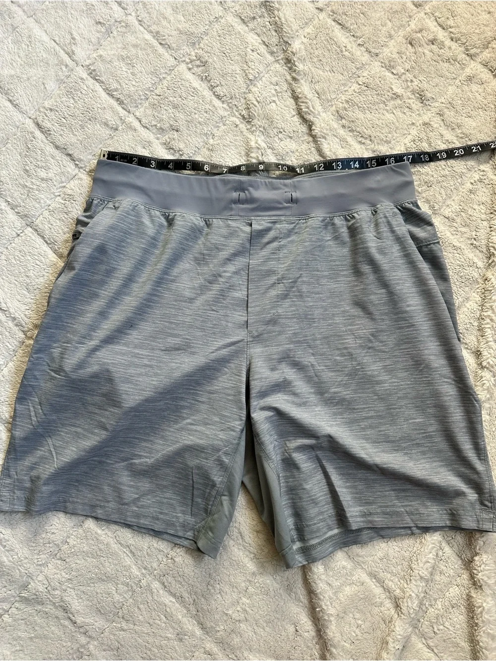Lululemon | Heather Allover Sea Salt Light Cast T.H.E. Short *Linerless 9